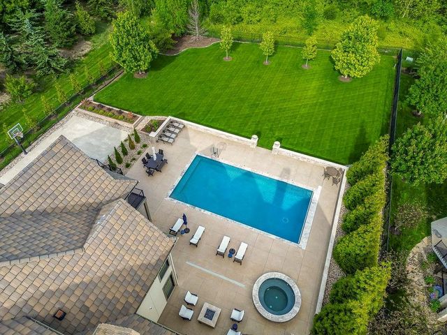 15905 Cody Street, Overland Park, KS 66221