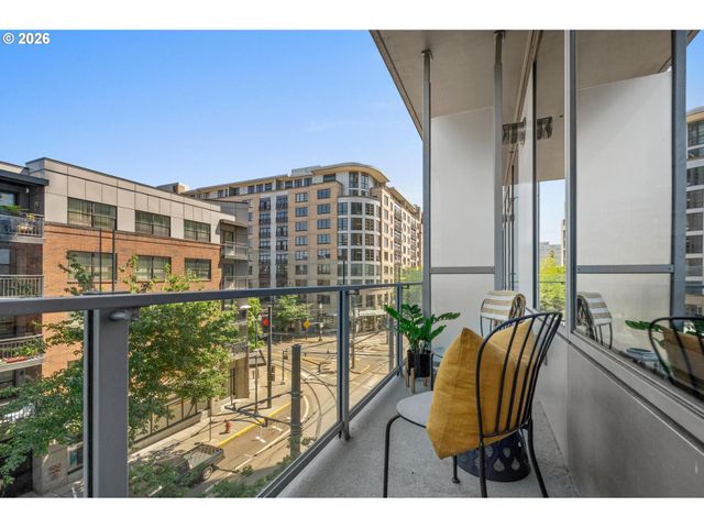 1001 Nw LOVEJOY St 301, Portland, OR 97209