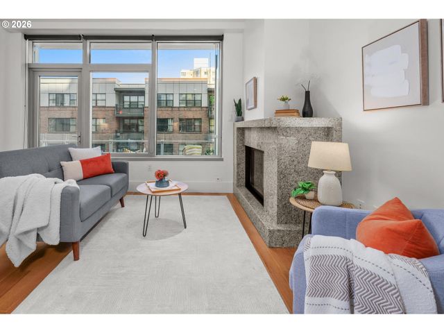 1001 Nw LOVEJOY St 301, Portland, OR 97209