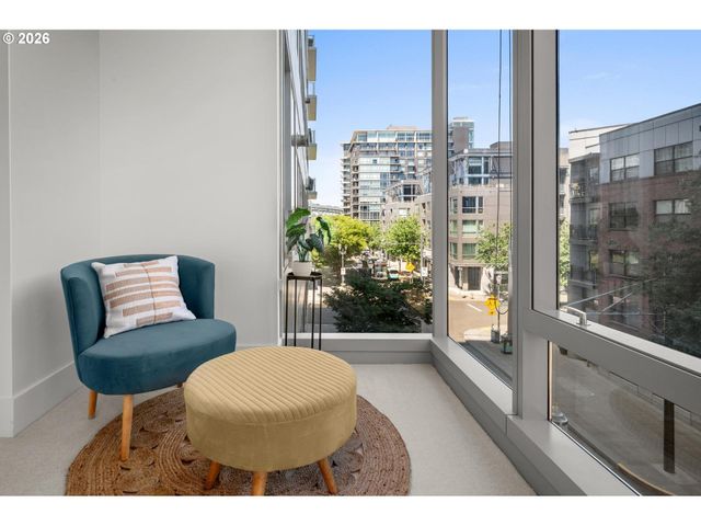 1001 Nw LOVEJOY St 301, Portland, OR 97209