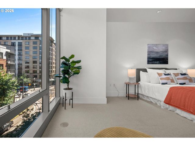 1001 Nw LOVEJOY St 301, Portland, OR 97209