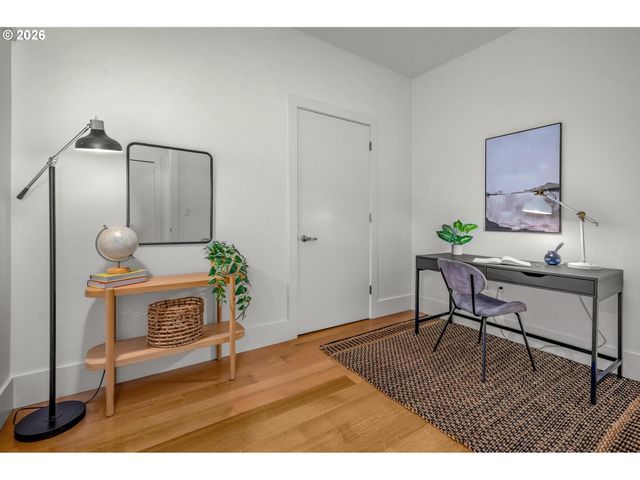 1001 Nw LOVEJOY St 301, Portland, OR 97209