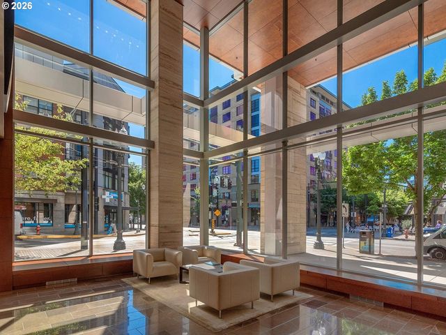 1001 Nw LOVEJOY St 301, Portland, OR 97209