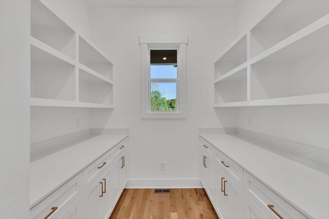 1000 Hogans Branch Rd, Hendersonville, TN 37075