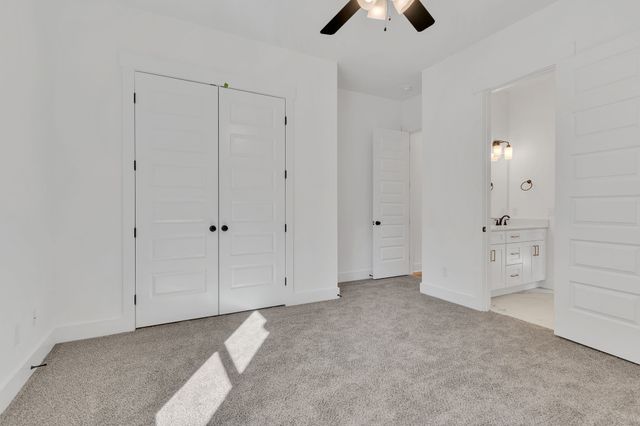 1000 Hogans Branch Rd, Hendersonville, TN 37075