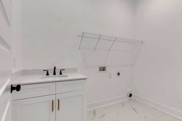 1000 Hogans Branch Rd, Hendersonville, TN 37075