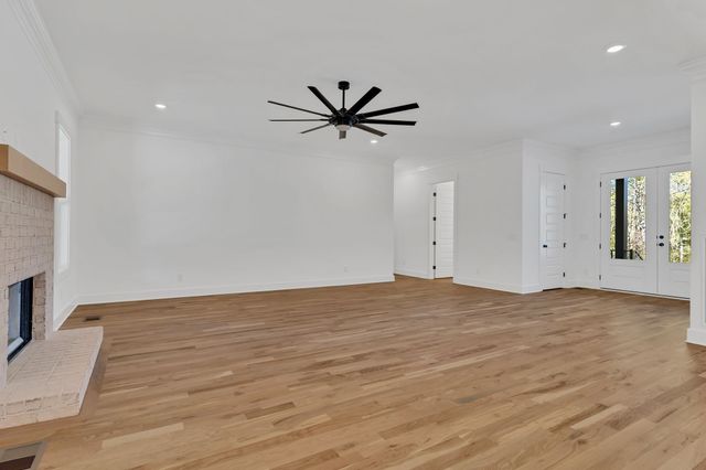 1000 Hogans Branch Rd, Hendersonville, TN 37075