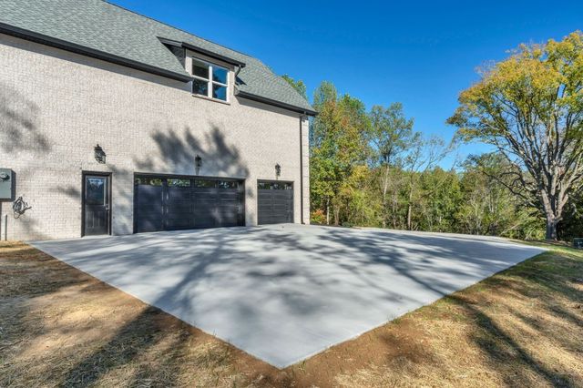 1000 Hogans Branch Rd, Hendersonville, TN 37075