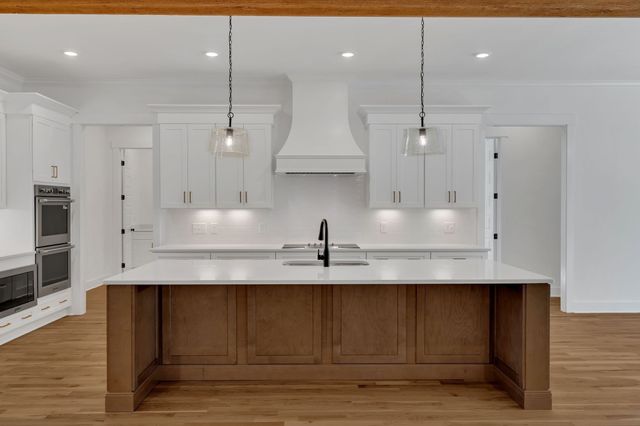 1000 Hogans Branch Rd, Hendersonville, TN 37075