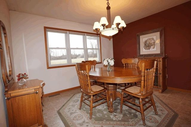 301 Meadow Lane, Charles City, IA 50616