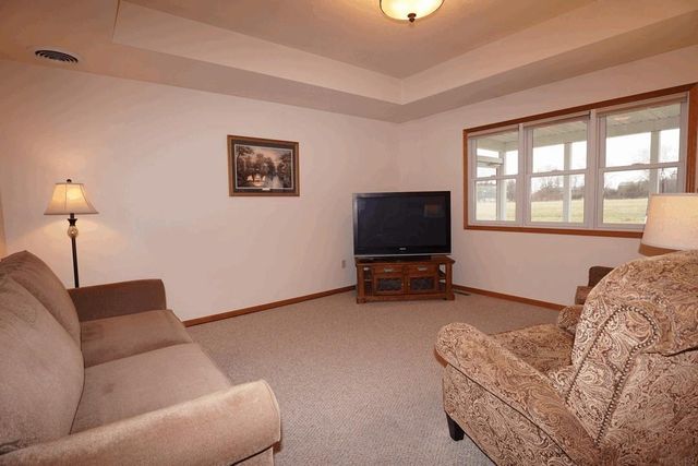 301 Meadow Lane, Charles City, IA 50616