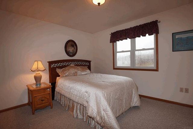301 Meadow Lane, Charles City, IA 50616