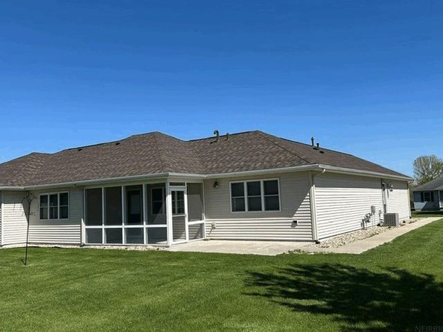 301 Meadow Lane, Charles City, IA 50616