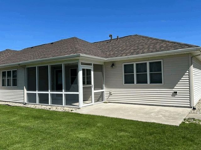 301 Meadow Lane, Charles City, IA 50616