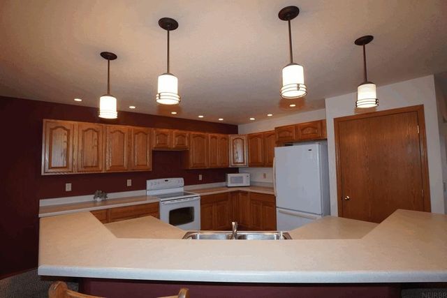 301 Meadow Lane, Charles City, IA 50616
