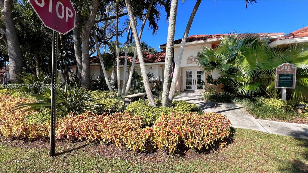 Image 28 of property listing at 757 NW 92nd Ave 757, Plantation, FL 33324