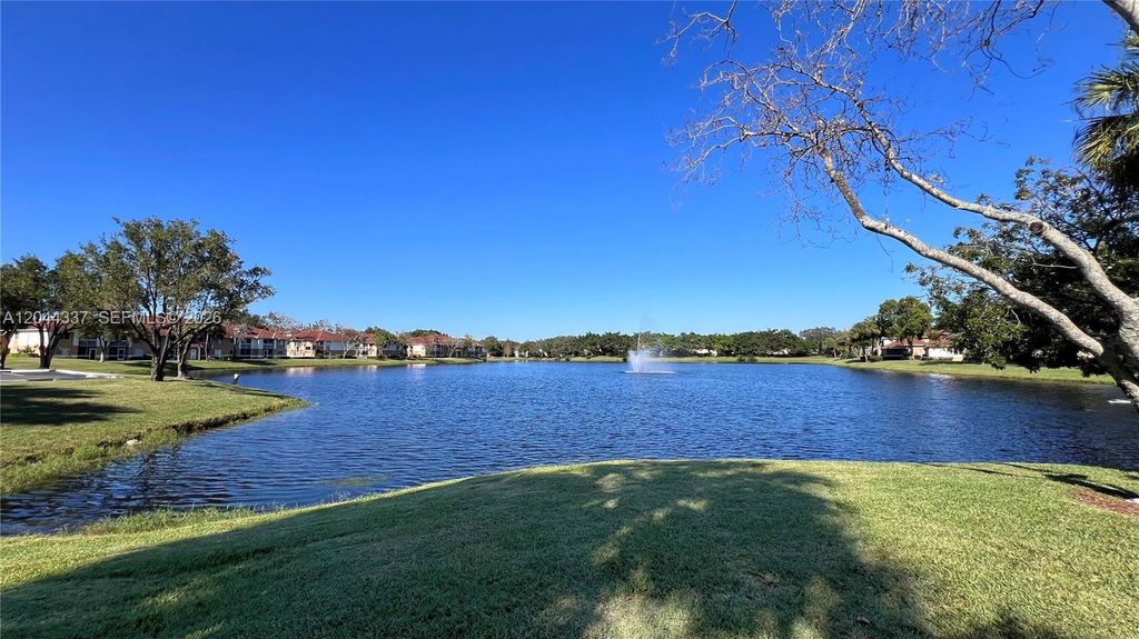 Image 29 of property listing at 757 NW 92nd Ave 757, Plantation, FL 33324