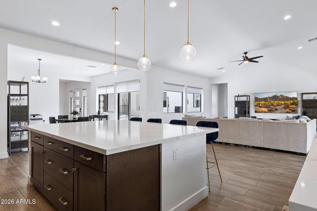 9708 S 7TH Place, Phoenix, AZ 85042