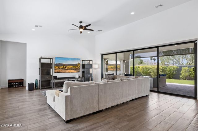 9708 S 7TH Place, Phoenix, AZ 85042