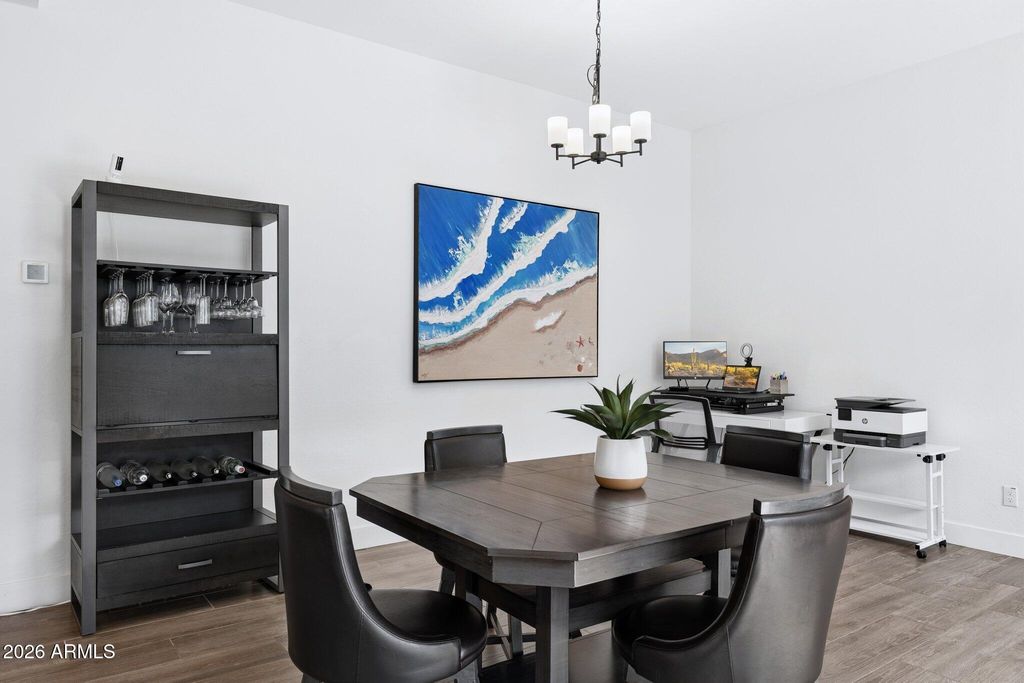 Image 10 of property listing at 9708 S 7TH Place, Phoenix, AZ 85042