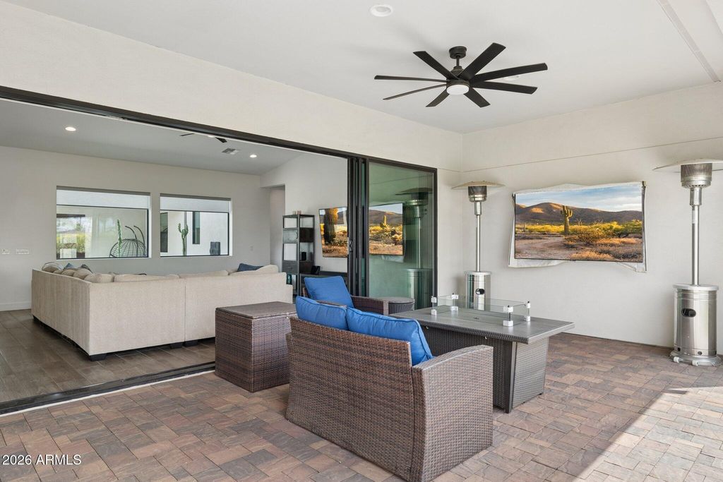 Image 30 of property listing at 9708 S 7TH Place, Phoenix, AZ 85042