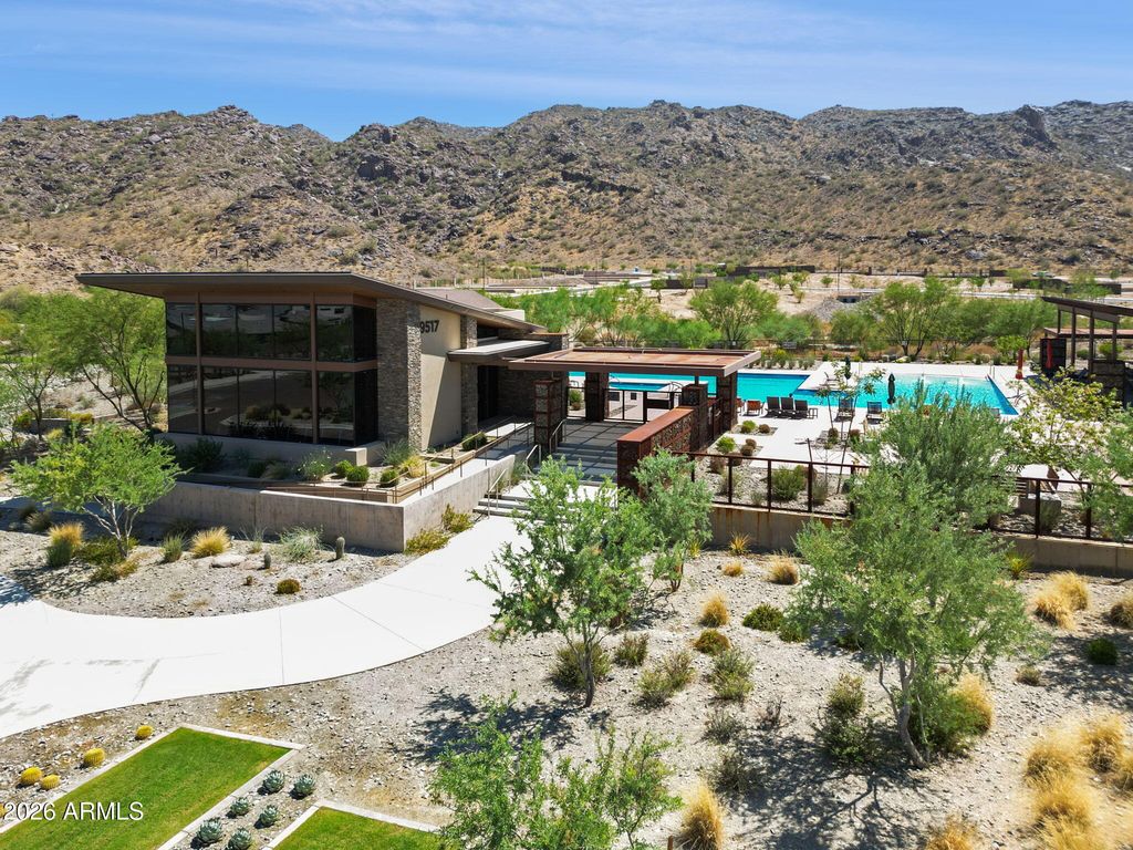 Image 39 of property listing at 9708 S 7TH Place, Phoenix, AZ 85042