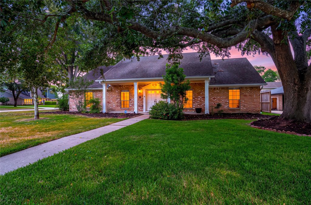 501 Audubon Street, League City, TX 77573