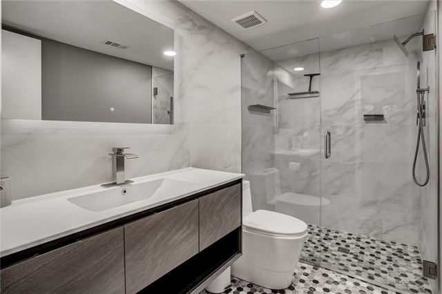 12204 Catalina Street, Leawood, KS 66209