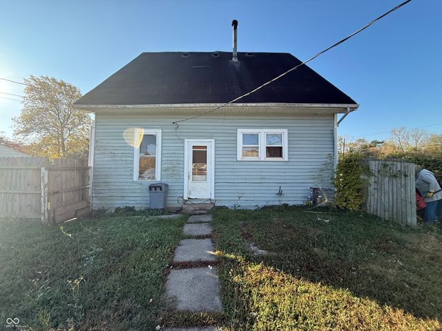 303 E South H Street, Gas City, IN 46933