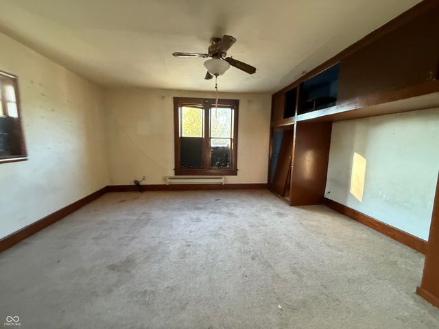 303 E South H Street, Gas City, IN 46933