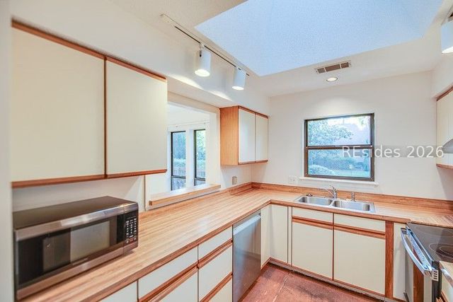 35 Wee Road 35, Hilton Head Island, SC 29926