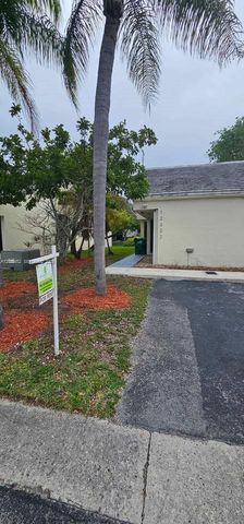 12322 SW 148th Ter, Miami, FL 33186