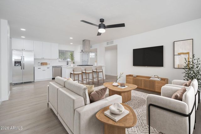 4653 E ALMERIA Road, Phoenix, AZ 85008