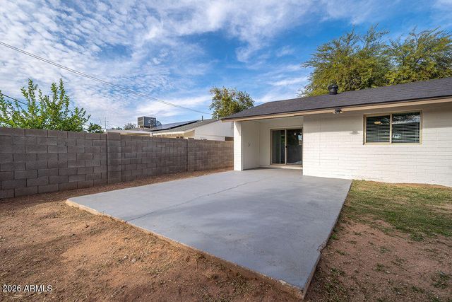 4653 E ALMERIA Road, Phoenix, AZ 85008