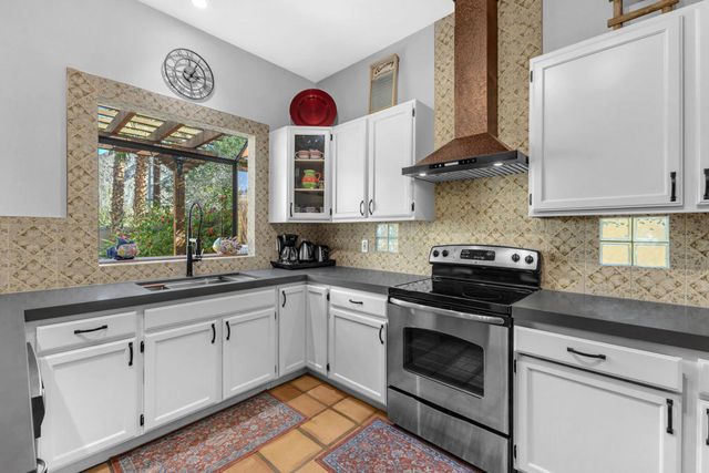 54700 Avenida Alvarado, La Quinta, CA 92253