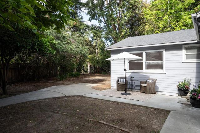 2027 Carol Avenue, Mountain View, CA 94040