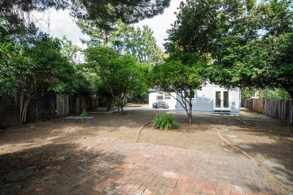 Image 17 of property listing at 2027 Carol Avenue, Mountain View, CA 94040