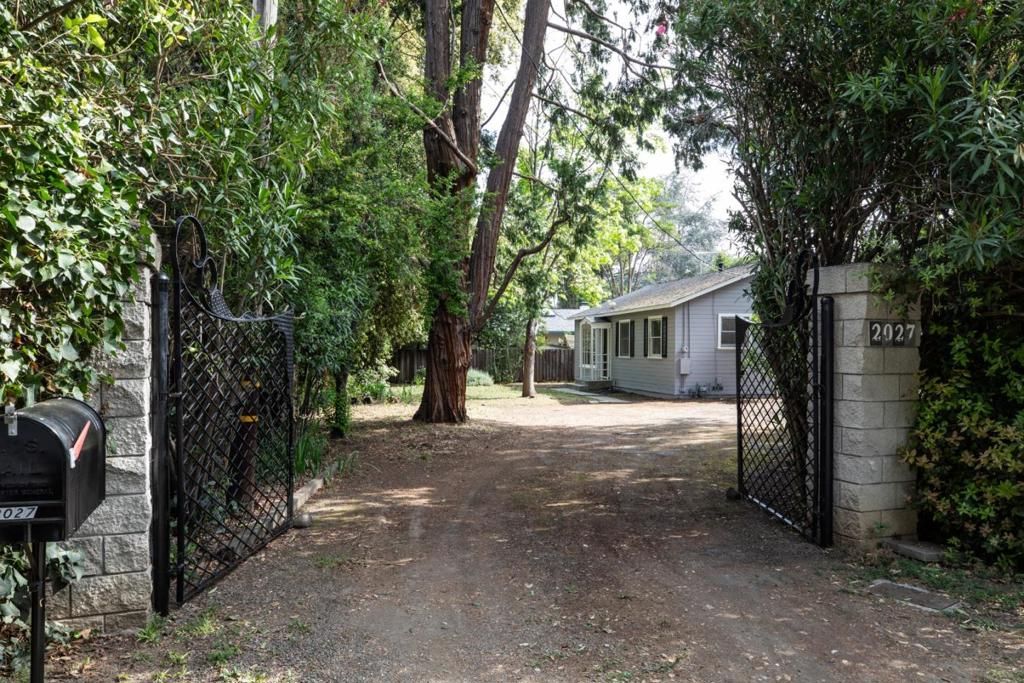 Image 21 of property listing at 2027 Carol Avenue, Mountain View, CA 94040