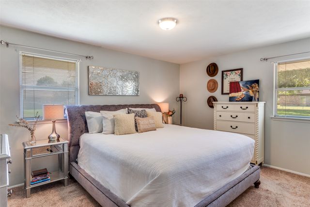 240 Smith Street, Burleson, TX 76028