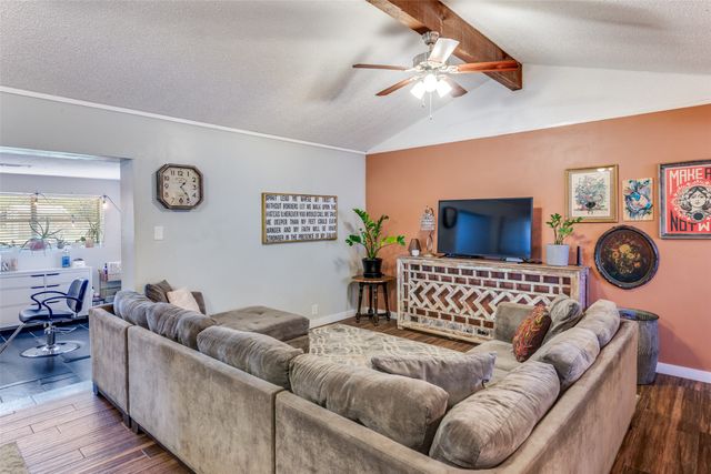 240 Smith Street, Burleson, TX 76028