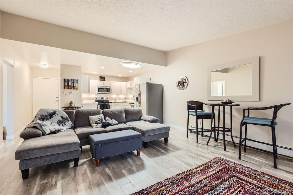 3144 S Wheeling Way 401, Aurora, CO 80014