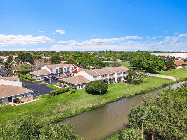 100 E Hemingway Circle, Margate, FL 33063