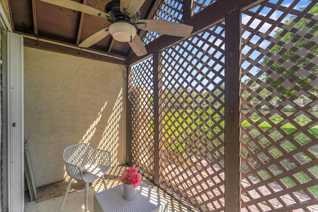 100 E Hemingway Circle, Margate, FL 33063