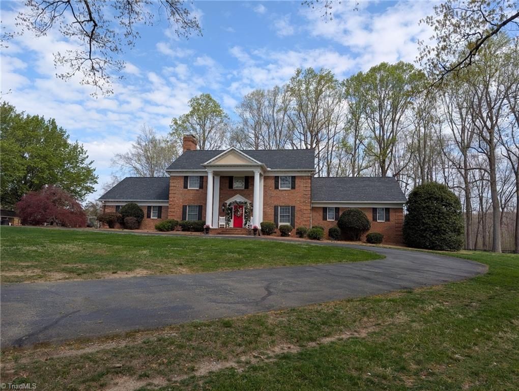 6352 Turnpike Road, Archdale, NC 27263