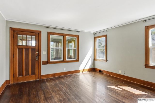 1608 S 55th Street, Omaha, NE 68106