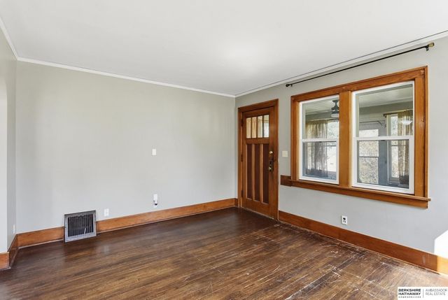 1608 S 55th Street, Omaha, NE 68106