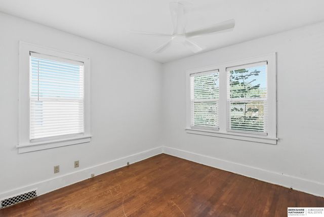 1608 S 55th Street, Omaha, NE 68106