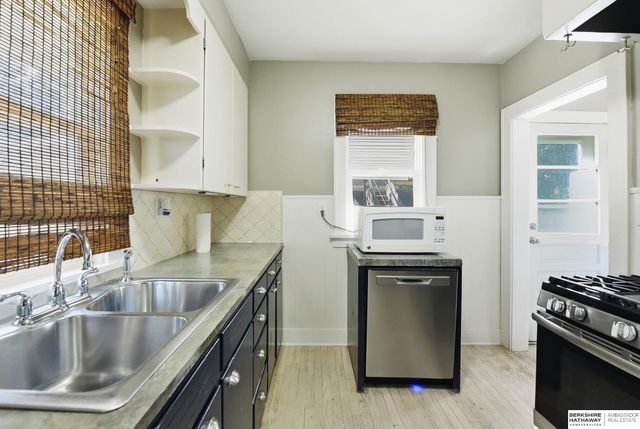 1608 S 55th Street, Omaha, NE 68106