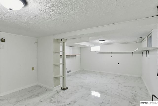 1608 S 55th Street, Omaha, NE 68106