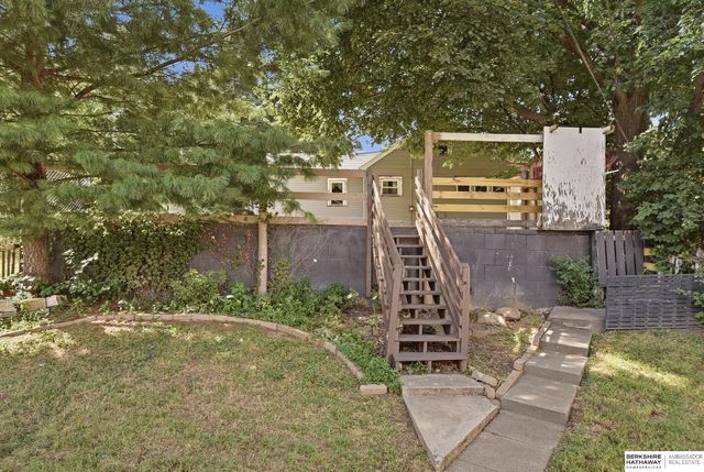 1608 S 55th Street, Omaha, NE 68106